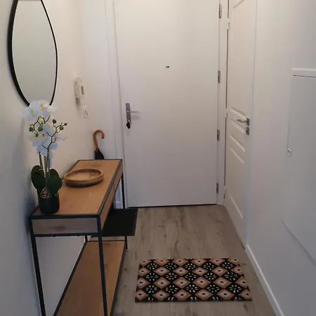 Cosy A Clichy, Avec Parking ,proche Paris! *