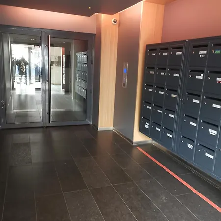Cosy A Clichy, Avec Parking ,proche Paris! Lejlighed Clichy