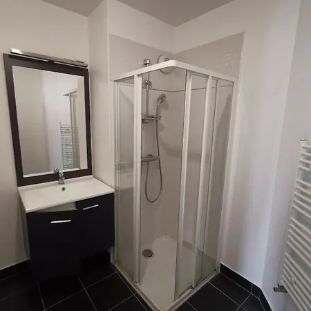 Cosy A Clichy, Avec Parking ,proche Paris! Lejlighed *